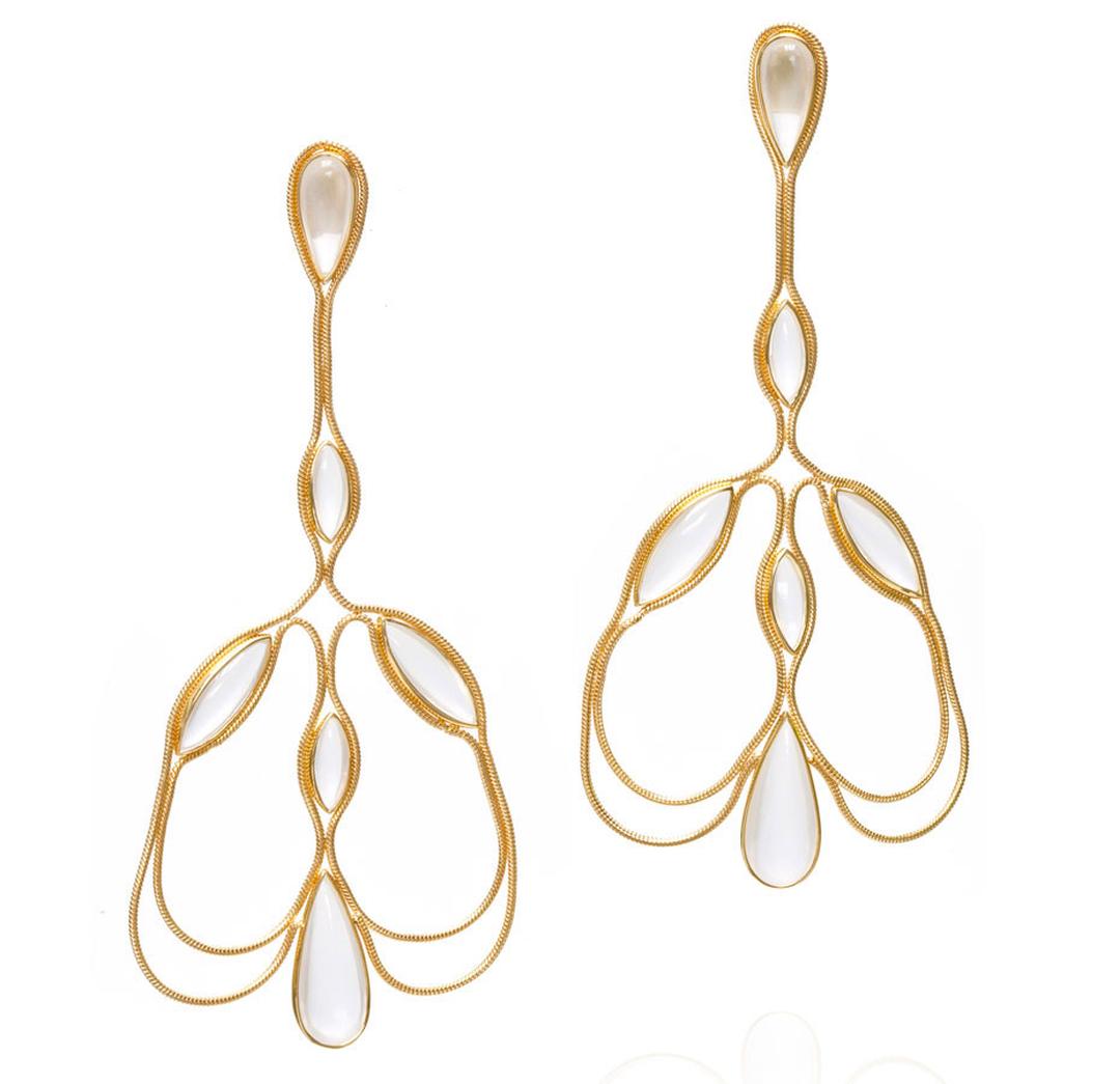 Серьги Fernando Jorge Fluid Chandelier из 18-каратного желтого золота и молочного кварца