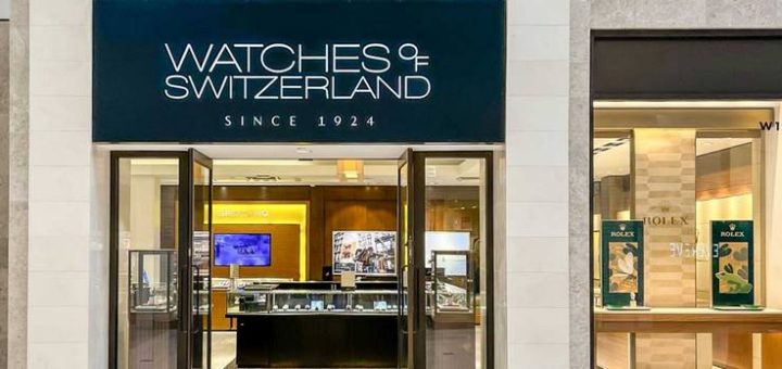 Витрина магазина Watches of Switzerland