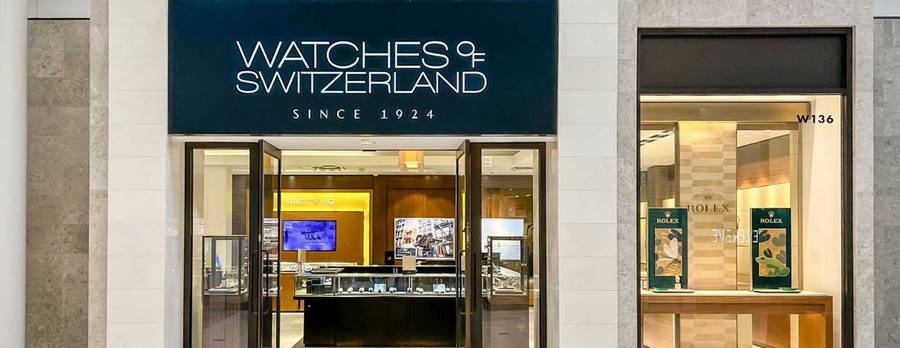Витрина магазина Watches of Switzerland