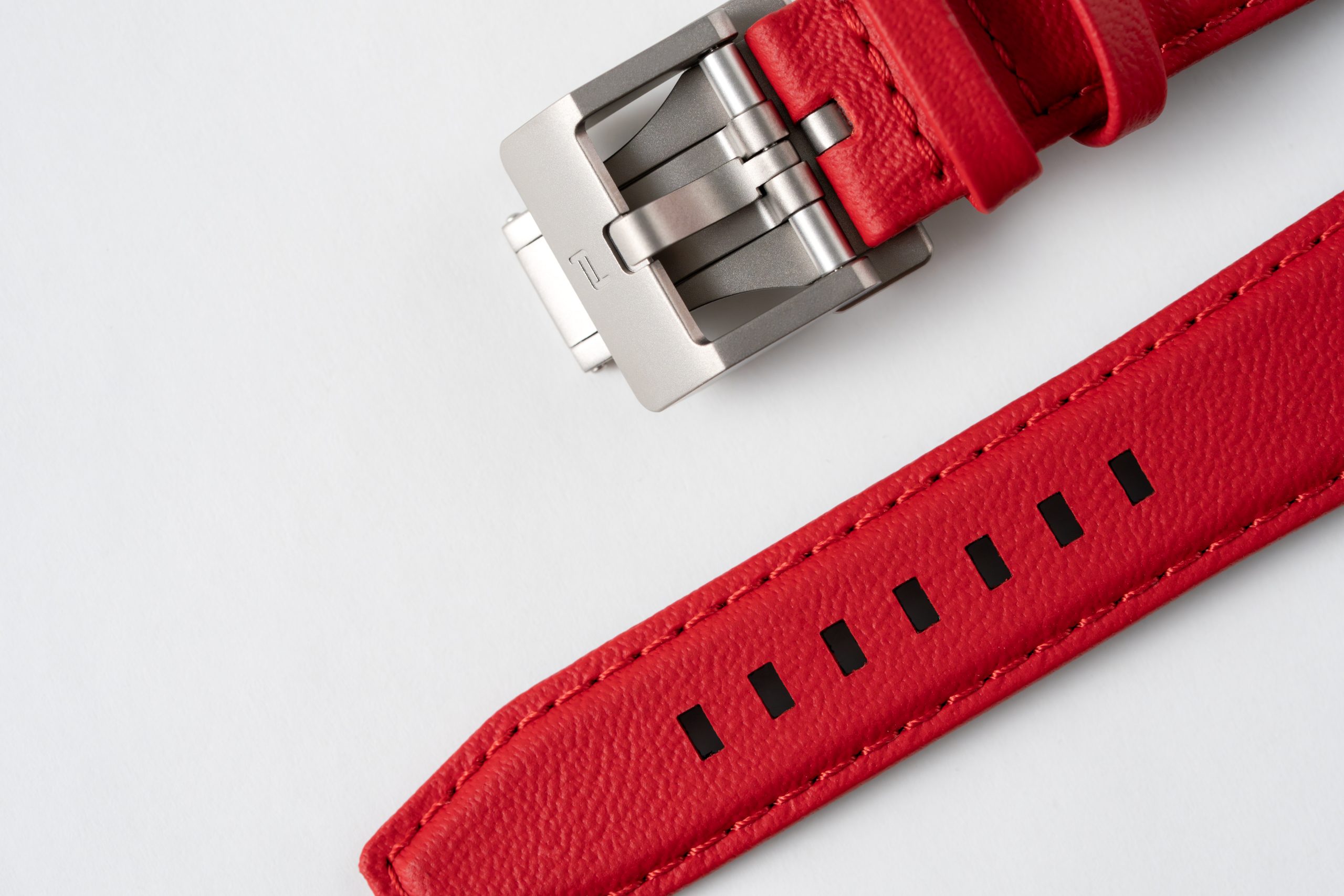 Chronograph 1 All Titanium — кожаный ремешок